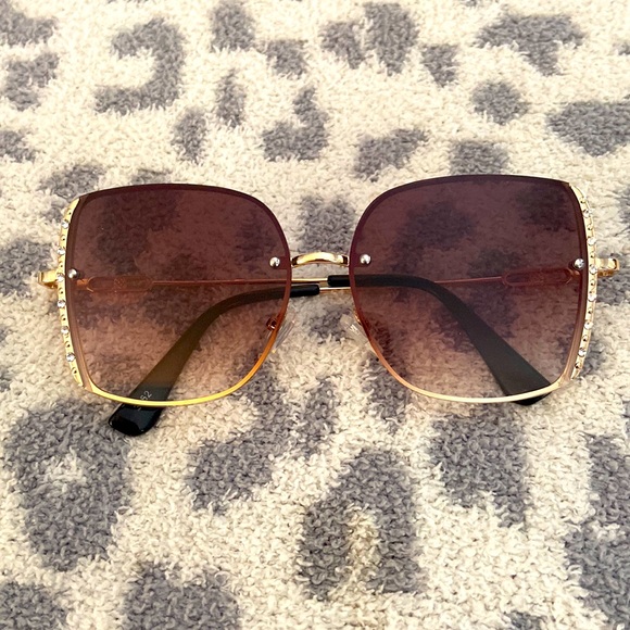 Square embellished fashion sunglasses - Picture 1 of 4